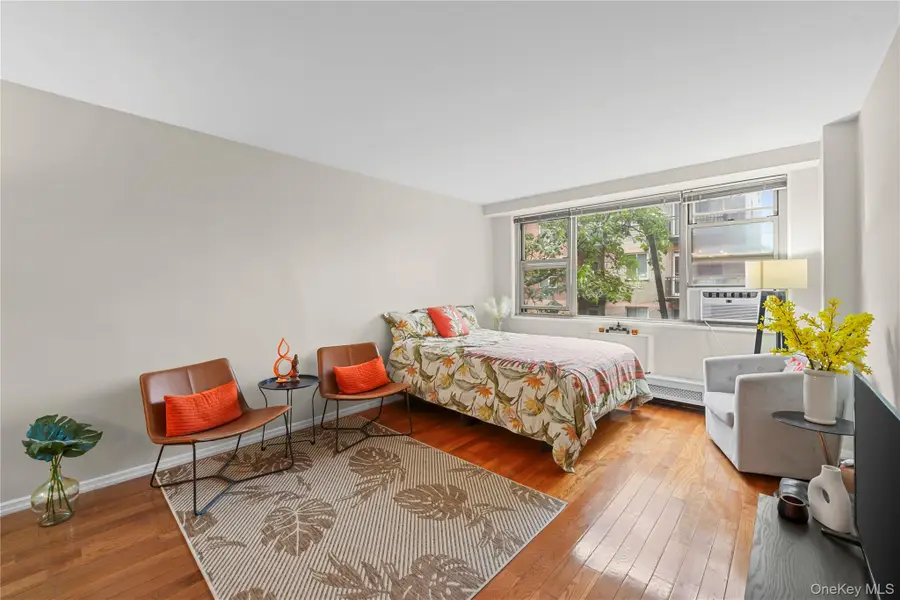 81-11 45th Avenue #3V, Elmhurst, NY 11373 - #2