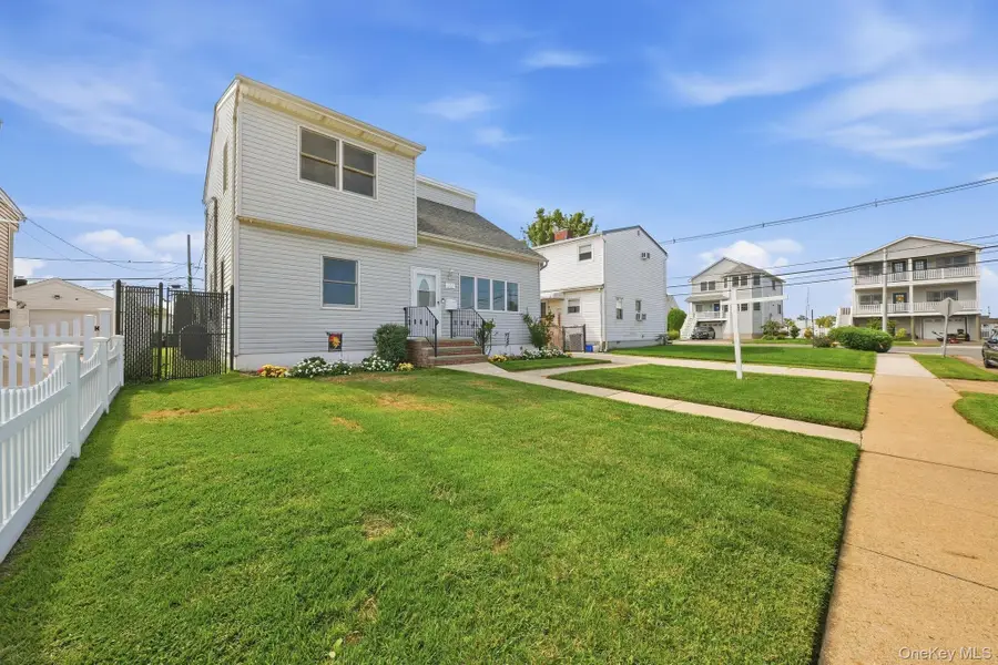 7 Polk Street, Freeport, NY 11520 - #3