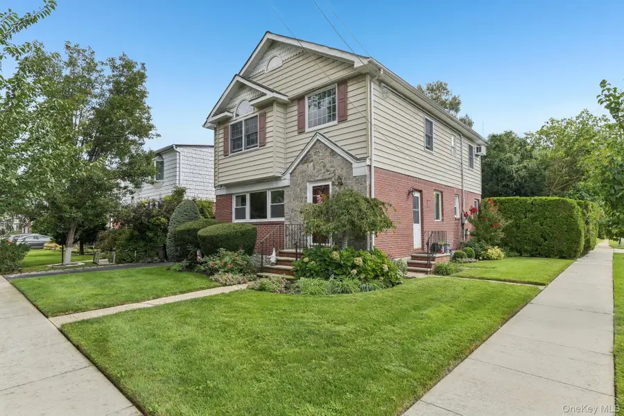 2 Fernwood Terrace N, Garden City, NY 11530 - #3