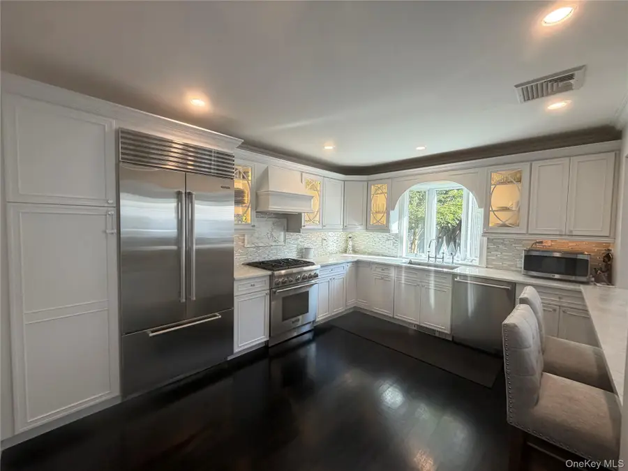540 W Penn Street, Long Beach, NY 11561 - #2
