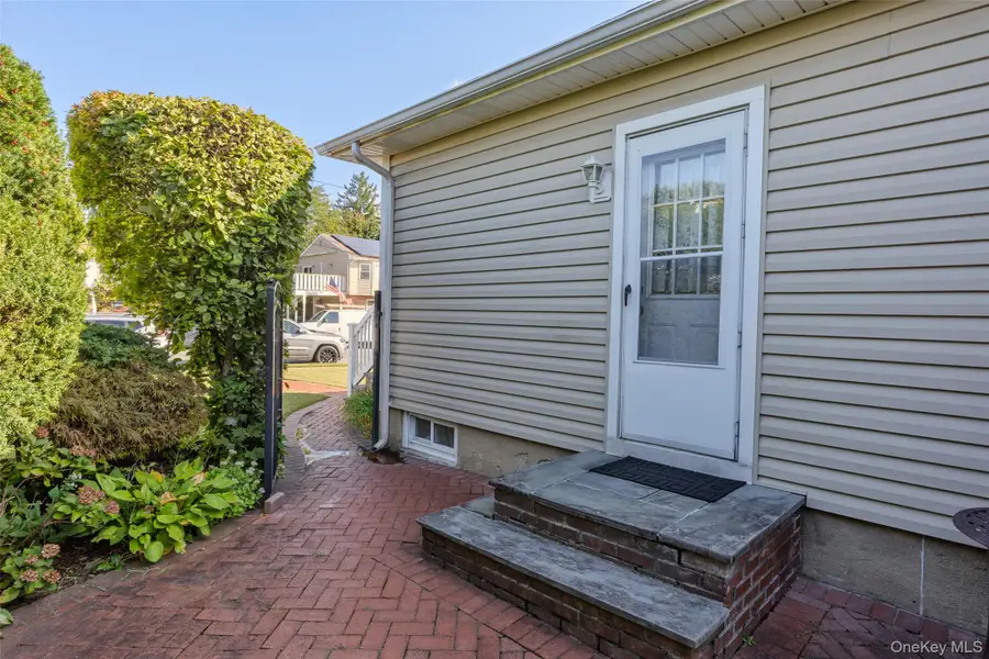 1296 Leslie Lane, Bellmore, NY 11710 - #3