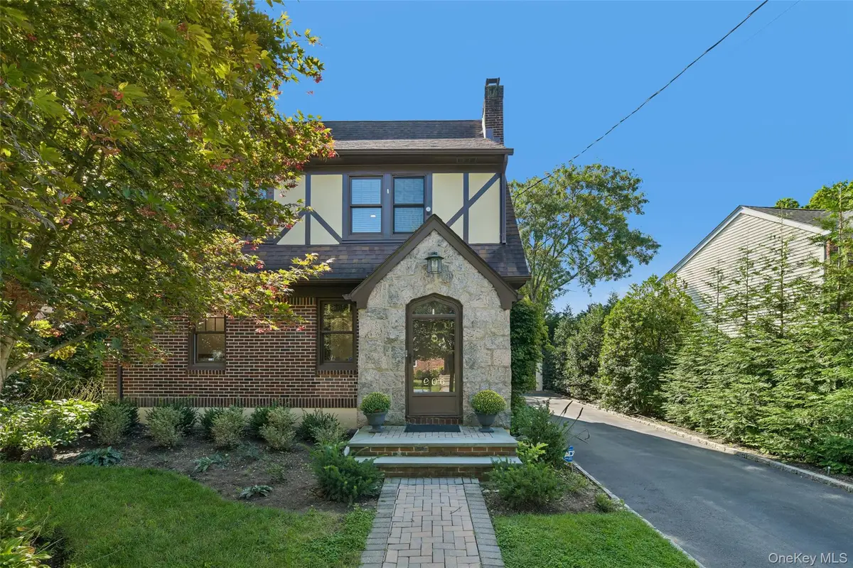 206 Glenmore Street, East Williston, NY 11596 - #1