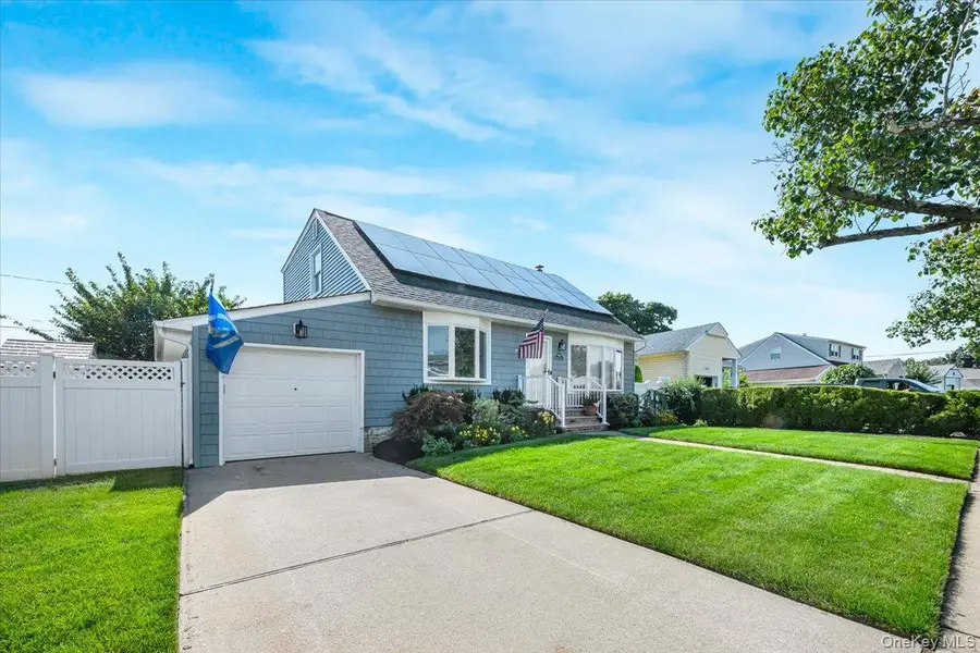 2014 Central Drive S, East Meadow, NY 11554 - #3