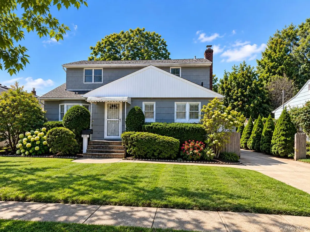 1460 Joyce Lane, Seaford, NY 11783 - #1