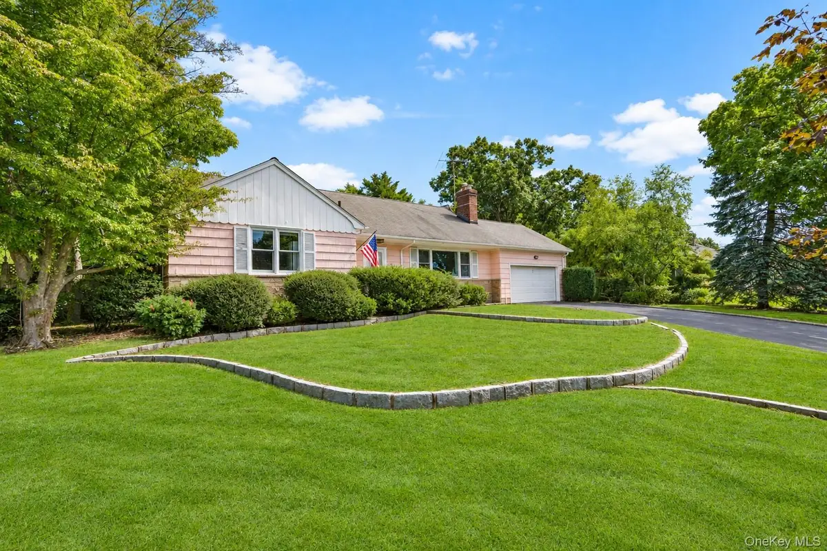 25 Manger Circle, Pelham, NY 10803 - #1