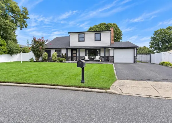 188 Glen Summer Road, Holbrook, NY 11741