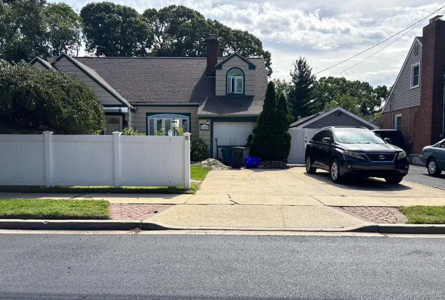 620 Grant Avenue, Baldwin, NY 11510 - #2