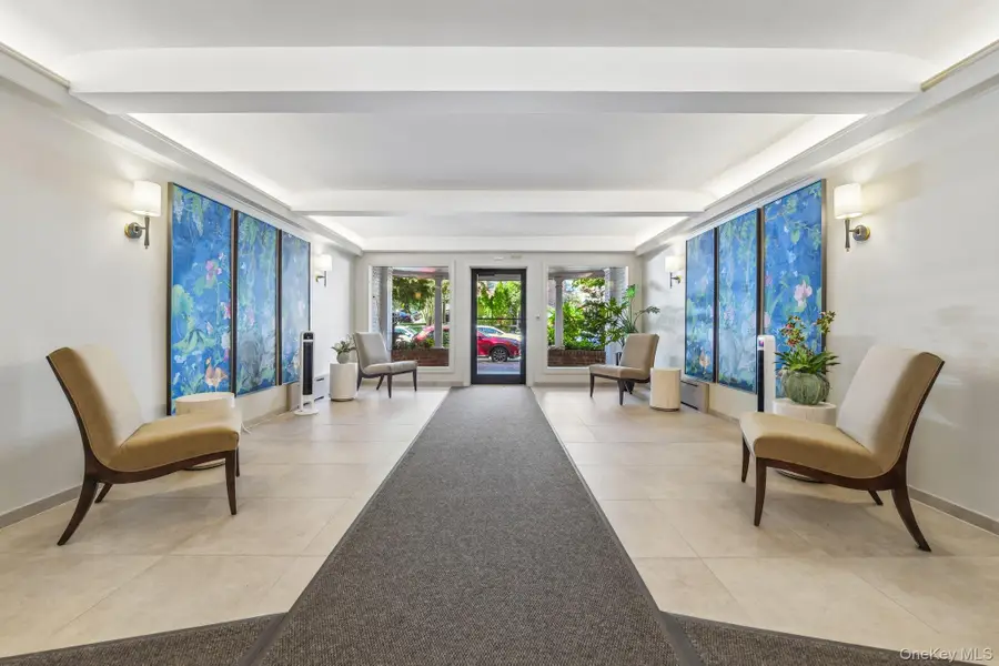 1 Town House Place #2L, Great Neck, NY 11021 - #3