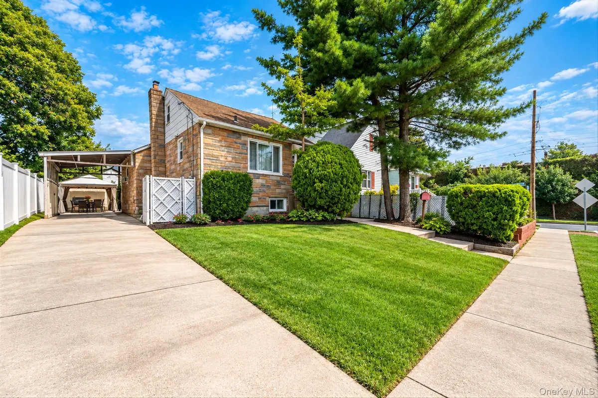 5 Park Place, Valley Stream, NY 11580 - #1