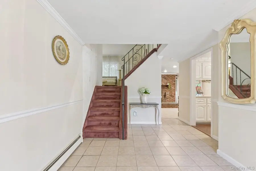 25 Beach Avenue, Mount Sinai, NY 11776 - #3