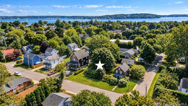 820 Wiggins Street, Greenport, NY 11944