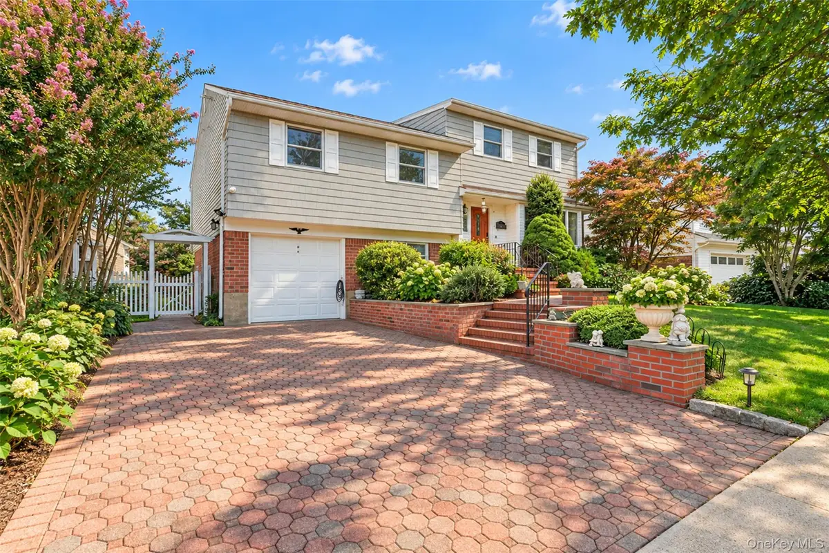 31 Colony Lane, Syosset, NY 11791 - #1