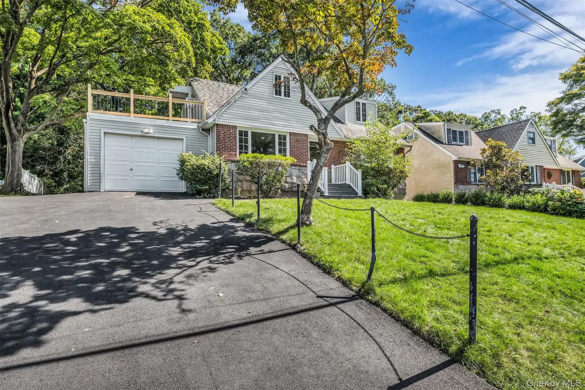26 Shelley Place, Huntington Station, NY 11746 - #1