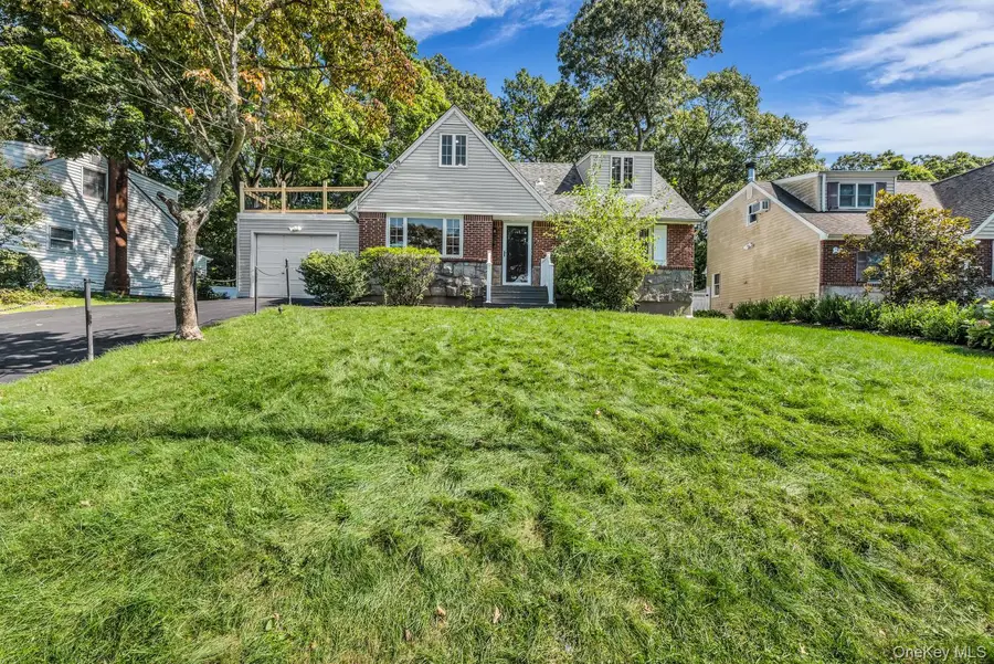 26 Shelley Place, Huntington Station, NY 11746 - #3