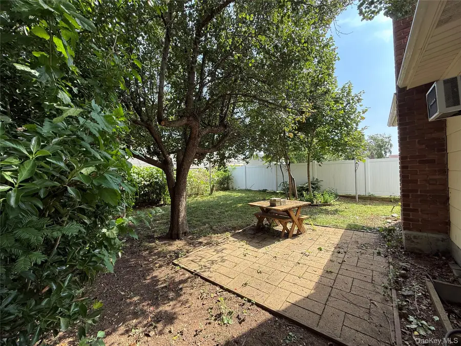 260 8th Street, Bethpage, NY 11714 - #2