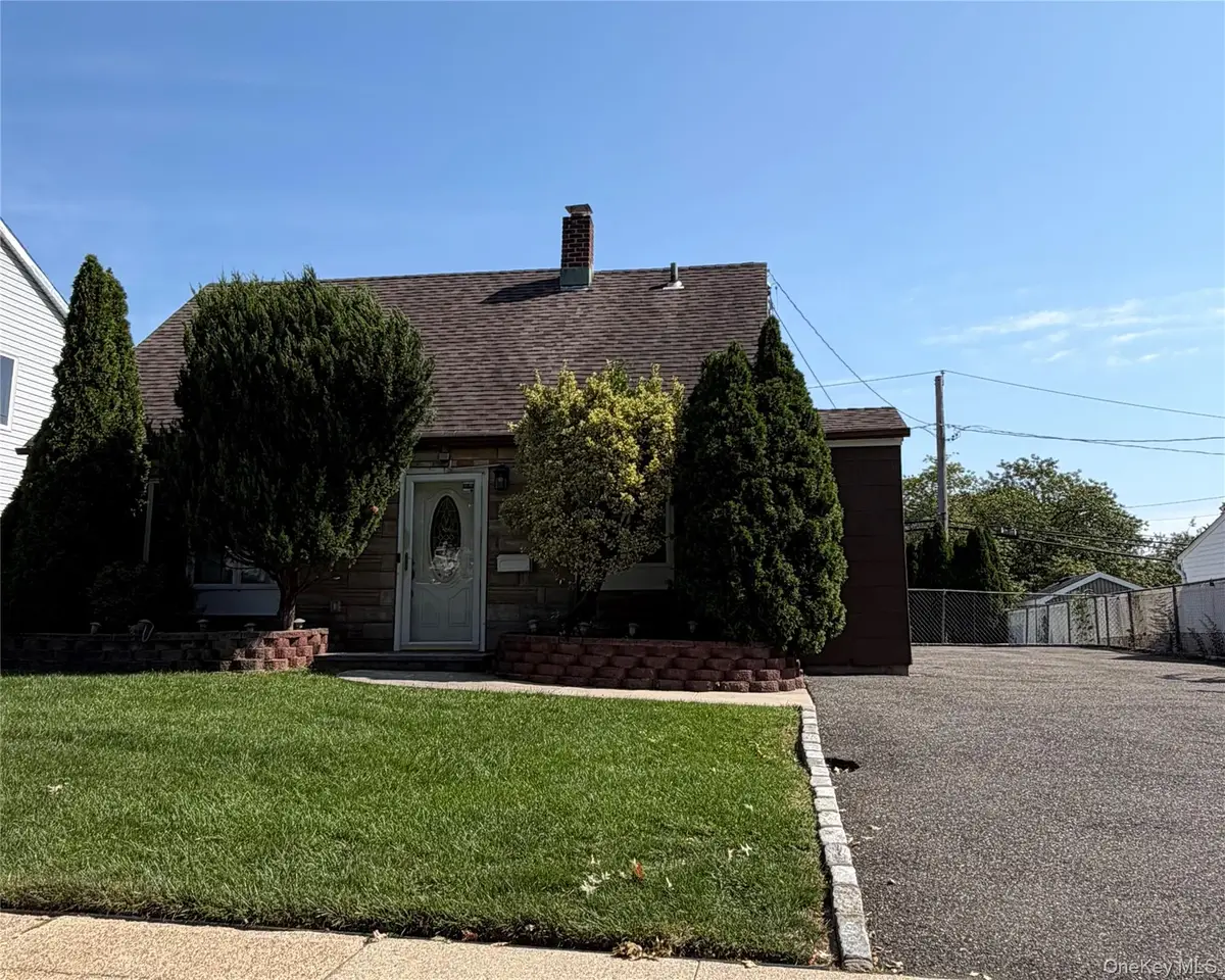 69 Slate Lane, Levittown, NY 11756 - #1