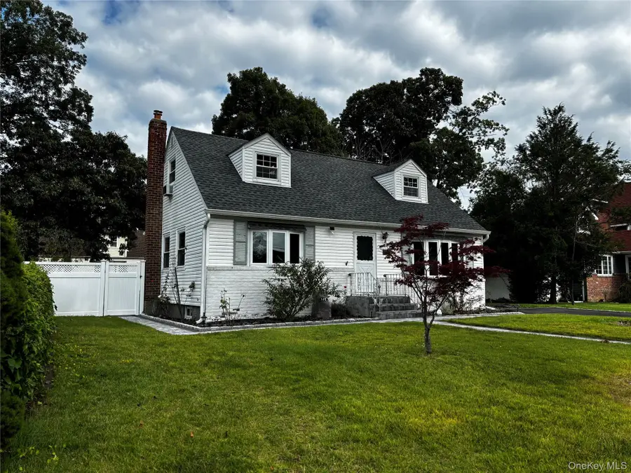 105 Rutledge Road, North Babylon, NY 11703 - #3