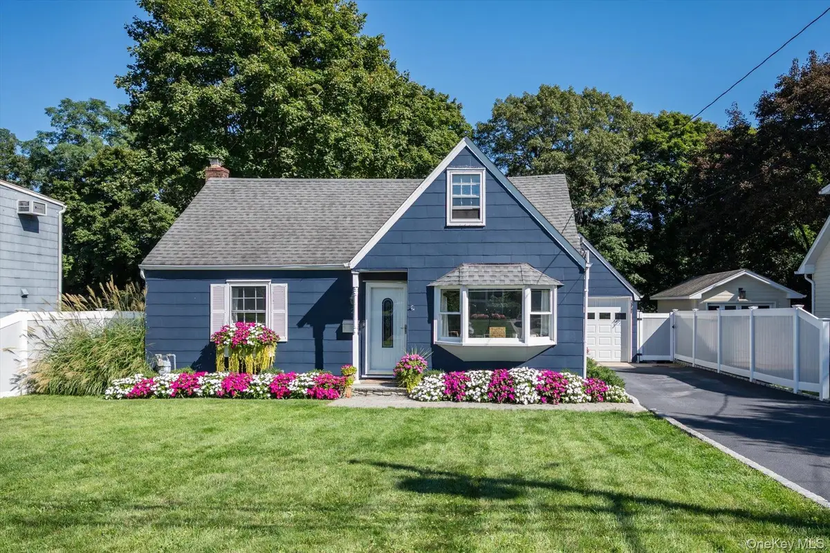 22 Crestfield Place, Northport, NY 11768 - #1