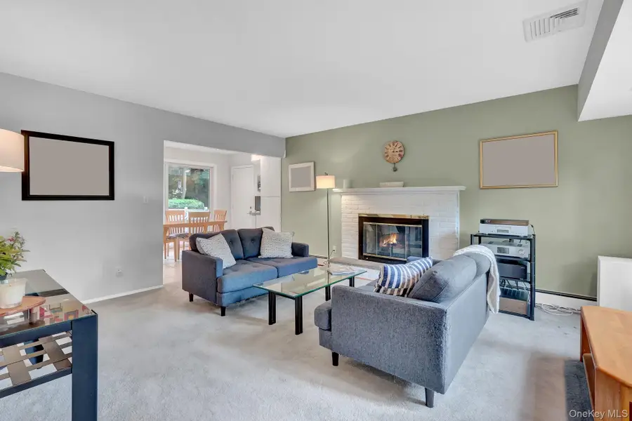 43 Huyler Court, Setauket, NY 11733 - #3