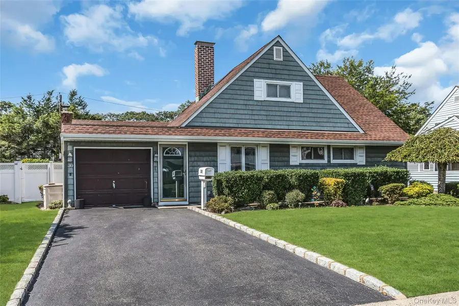 30 Cable Lane, Hicksville, NY 11801 - #2