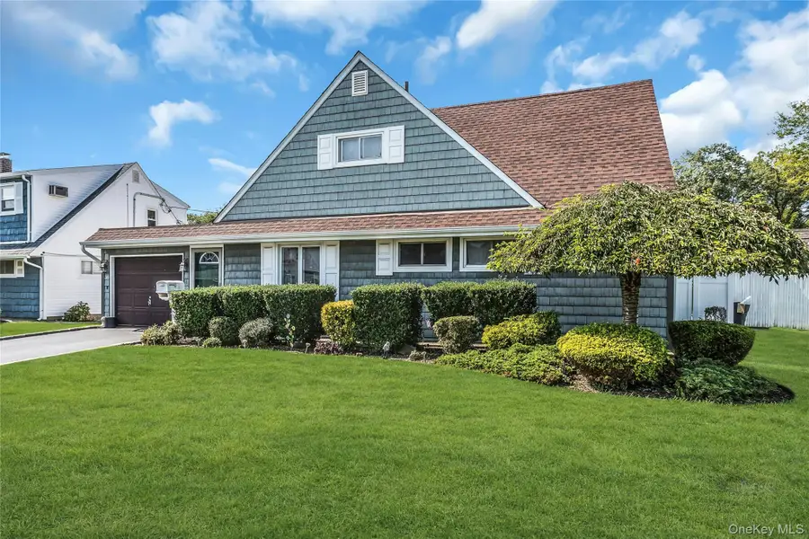 30 Cable Lane, Hicksville, NY 11801 - #3