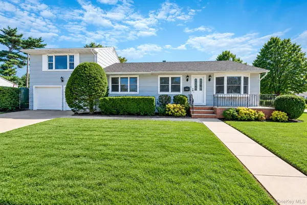 745 Anderson Avenue, Franklin Square, NY 11010
