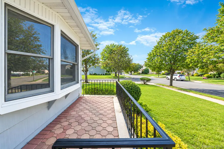 745 Anderson Avenue, Franklin Square, NY 11010 - #3