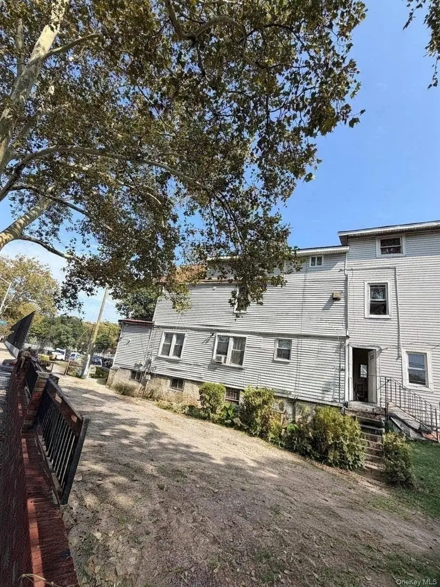 13802 106th Avenue, Jamaica, NY 11435 - #3