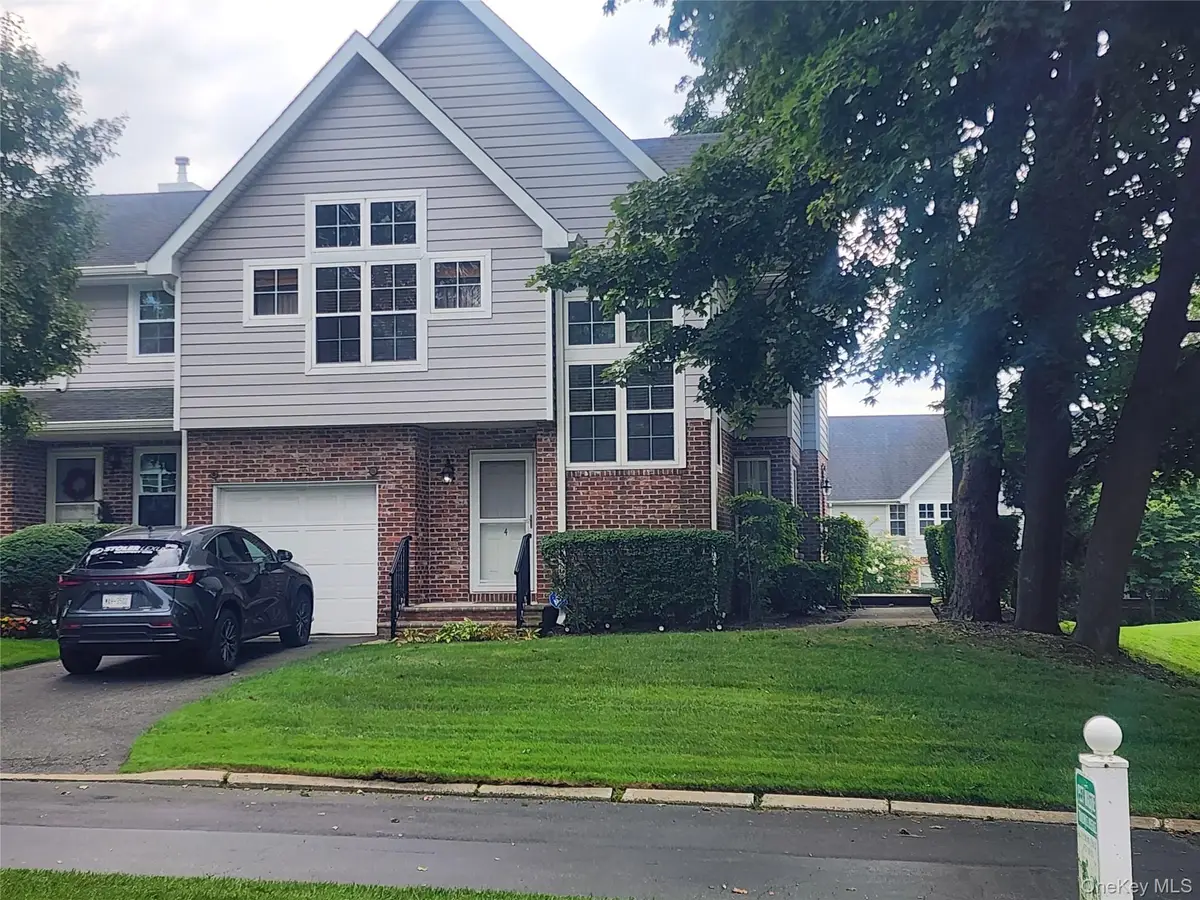 4 Sprucewood Boulevard, Central Islip, NY 11722 - #1