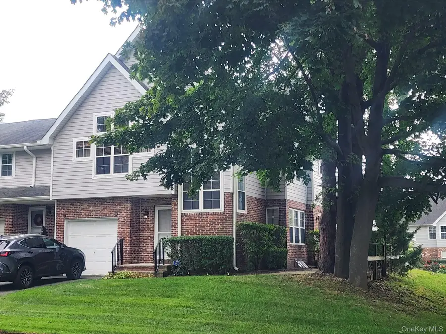 4 Sprucewood Boulevard, Central Islip, NY 11722 - #2
