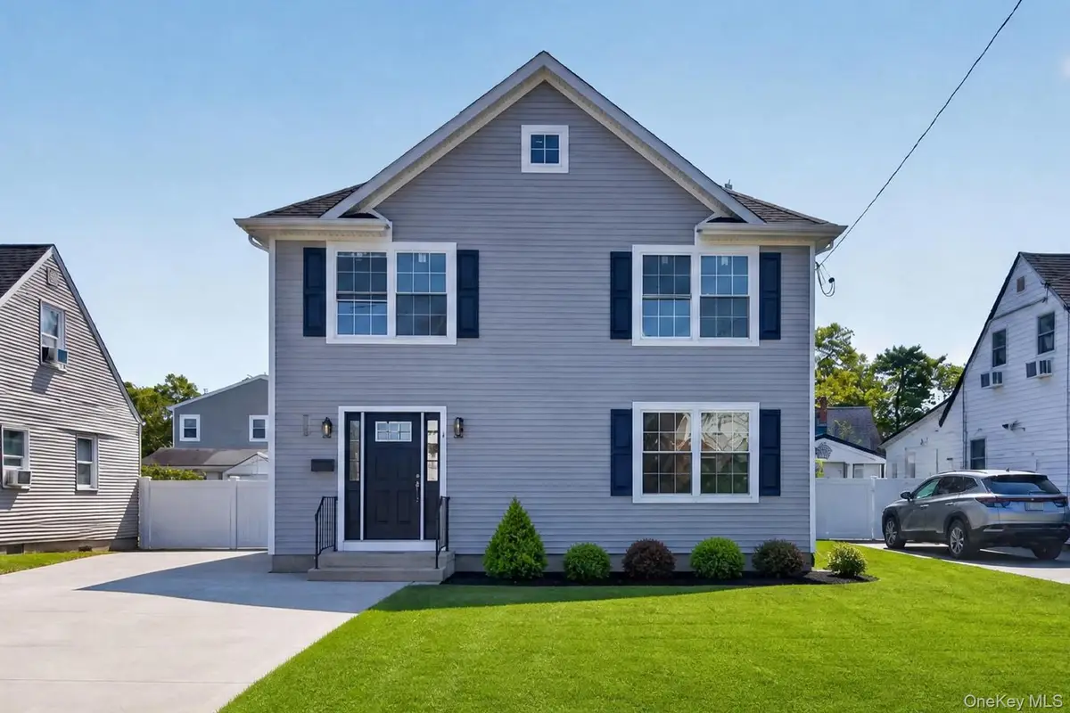34 Wilson Road, Valley Stream, NY 11581 - #1