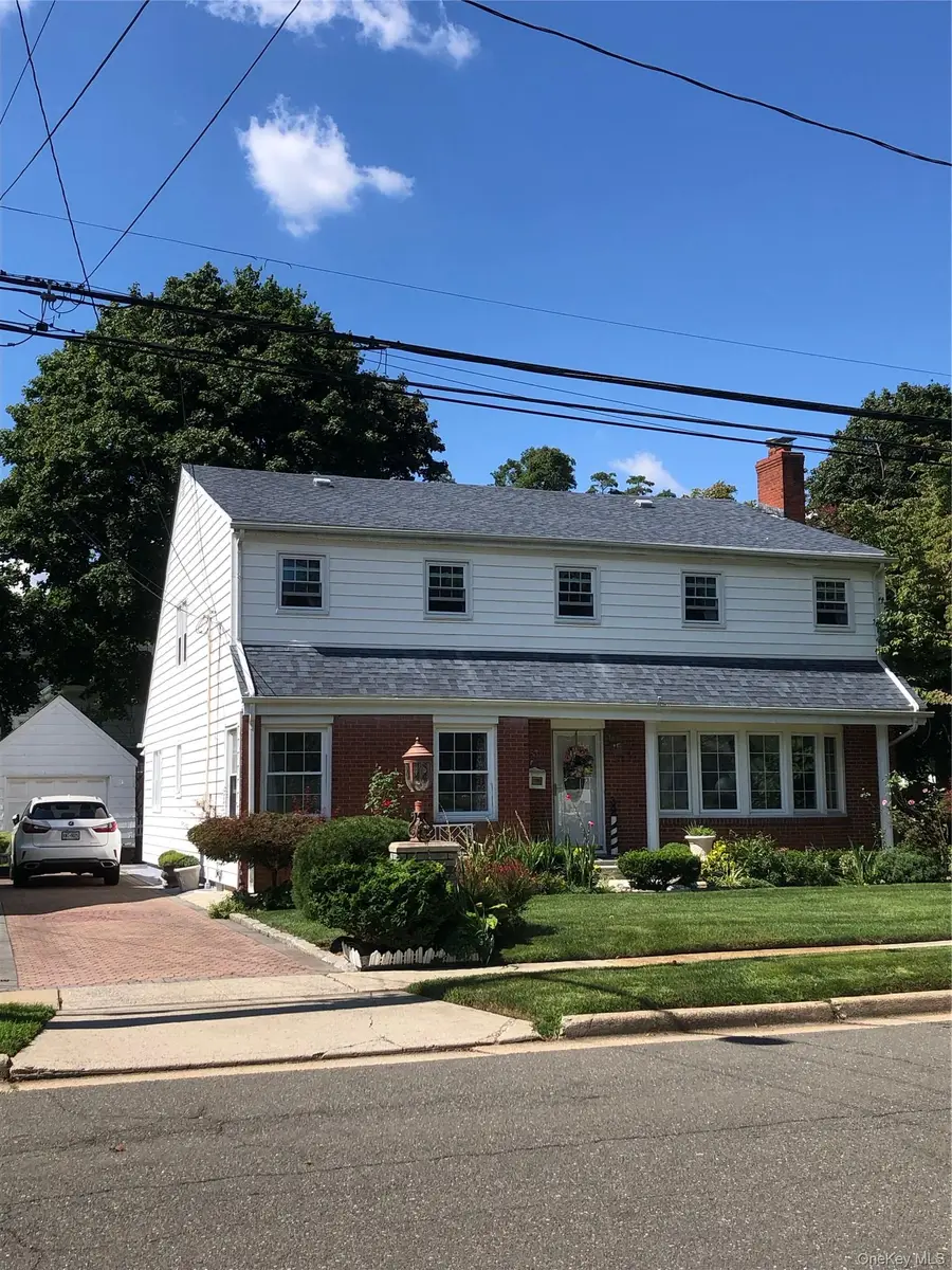 83 Saint Pauls Road N, Hempstead, NY 11550 - #2