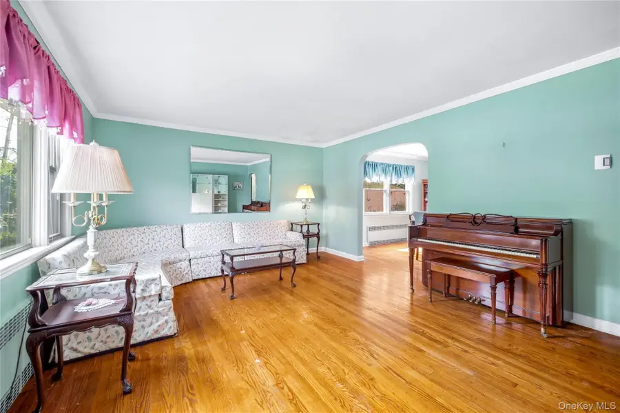 204 Pamlico Avenue, Uniondale, NY 11553 - #3