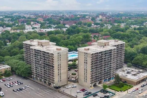 152-18 Union Turnpike #4 P, Flushing, NY 11367