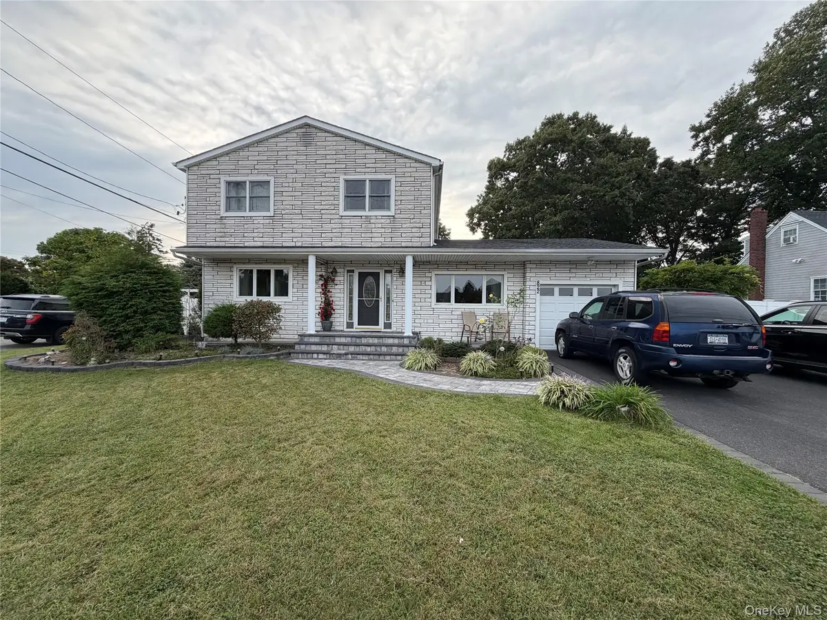 822 Coates Avenue, Holbrook, NY 11741 - #1