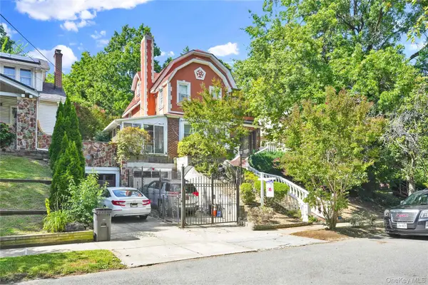 84-42 Charlecote Ridge, Jamaica, NY 11432