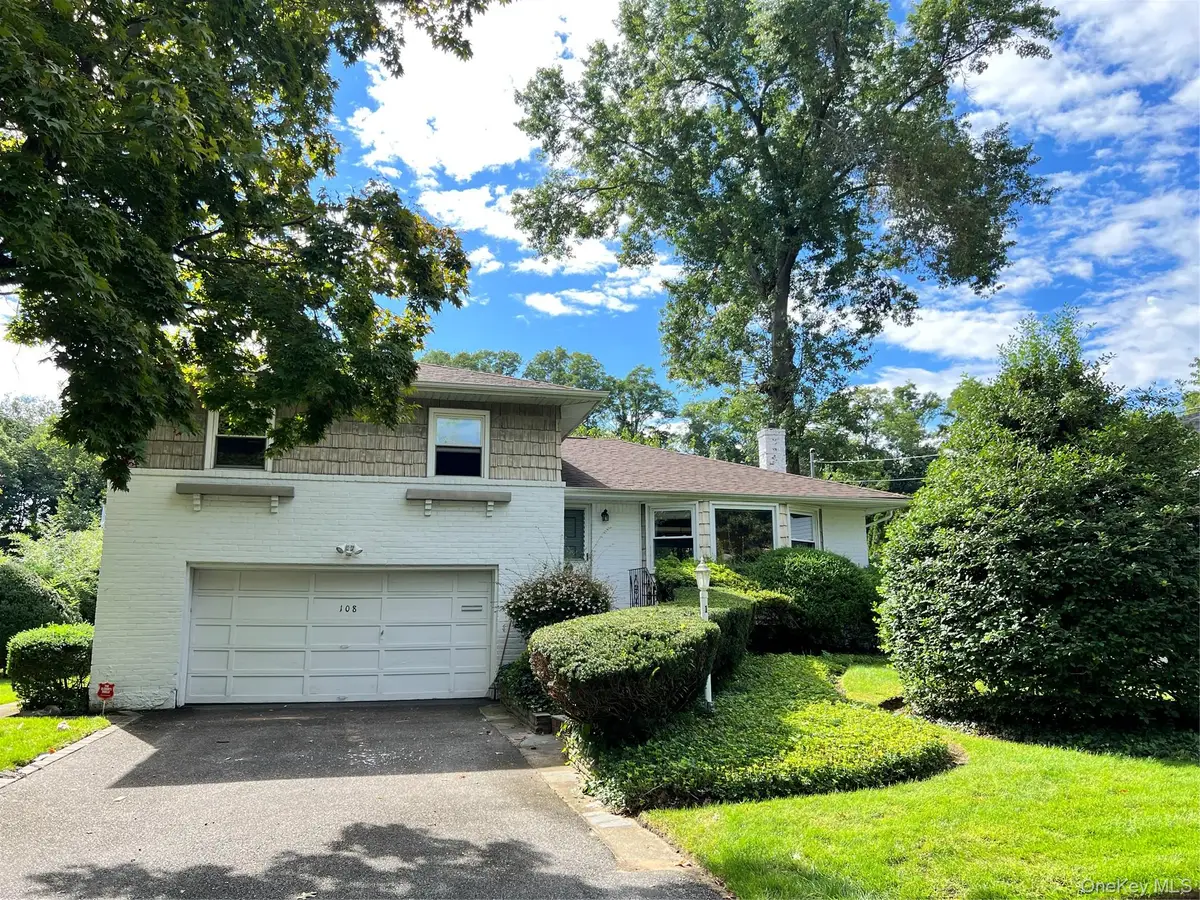 108 Gilmar Lane, Roslyn Heights, NY 11577 - #1