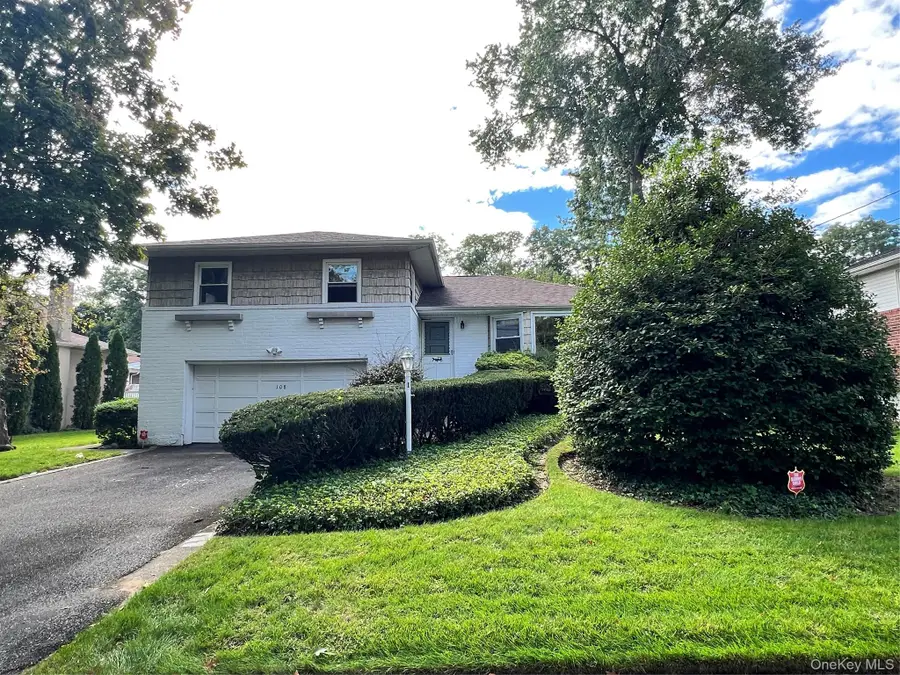 108 Gilmar Lane, Roslyn Heights, NY 11577 - #2
