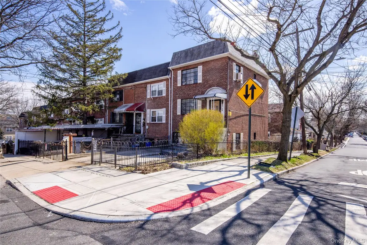 1774 Pitman Avenue, Bronx, NY 10466 - #1