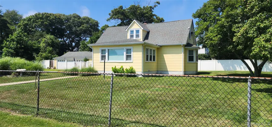 9 Babylon Road, Mastic Beach, NY 11951 - #3