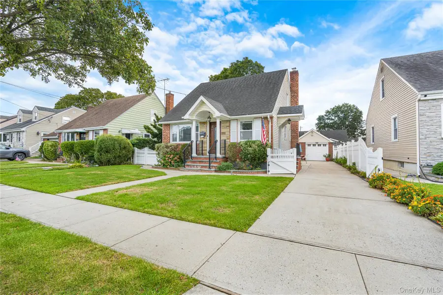 159 Raff Avenue, Mineola, NY 11501 - #2