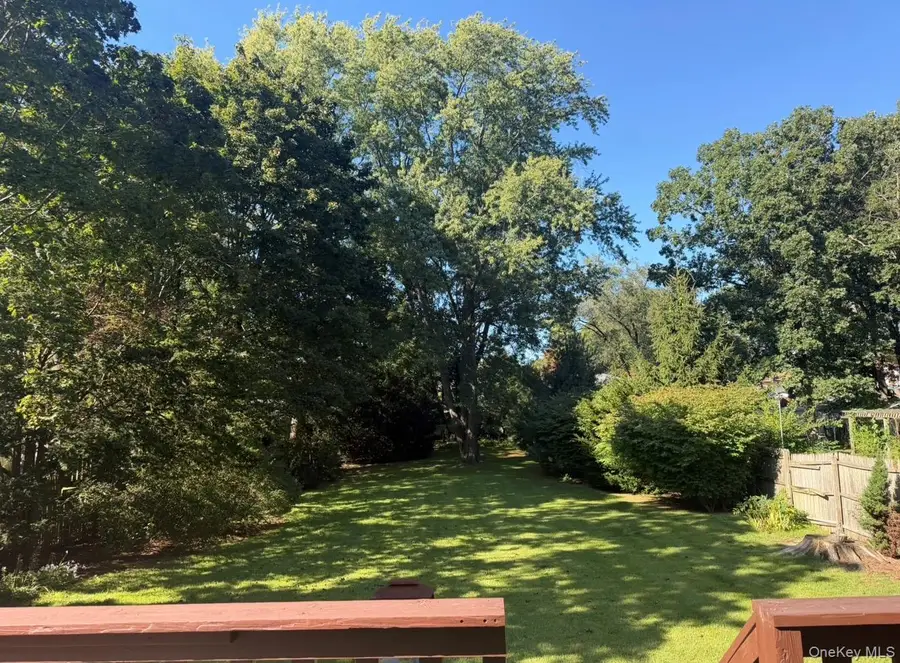 9 Stillwell Street, Huntington, NY 11743 - #2