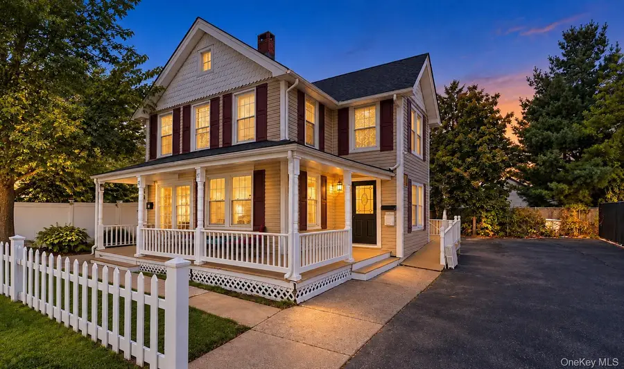 21 Carleton Avenue, East Islip, NY 11730 - #2