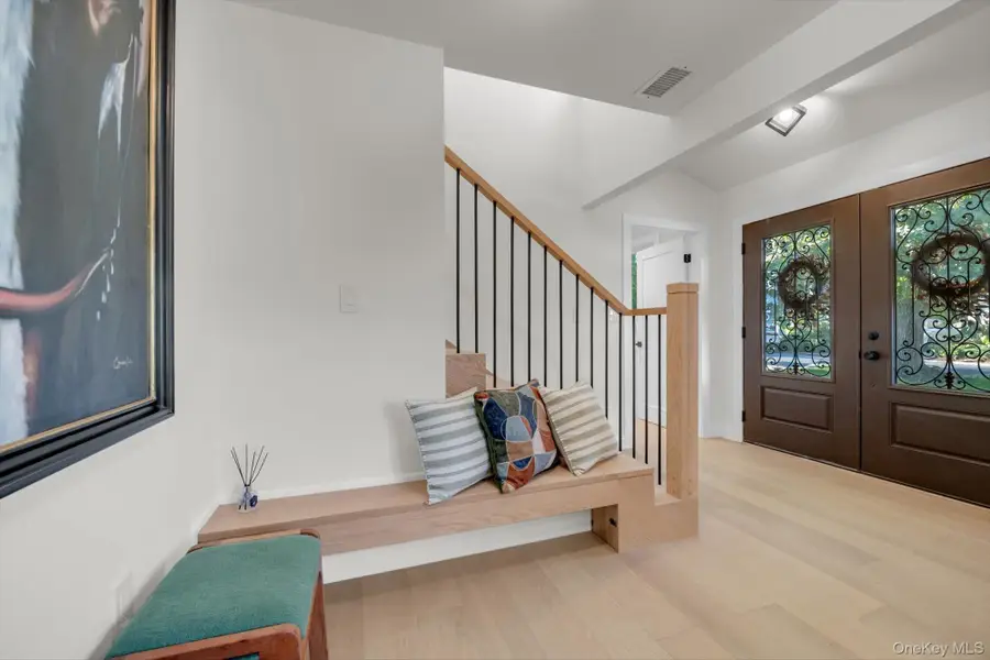 66 Peachtree Lane, Roslyn Heights, NY 11577 - #2