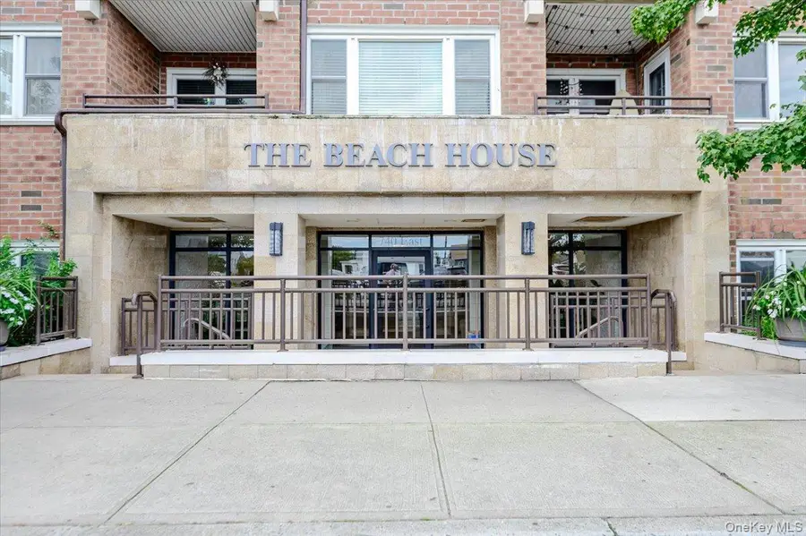 740 E Broadway #4G, Long Beach, NY 11561 - #2