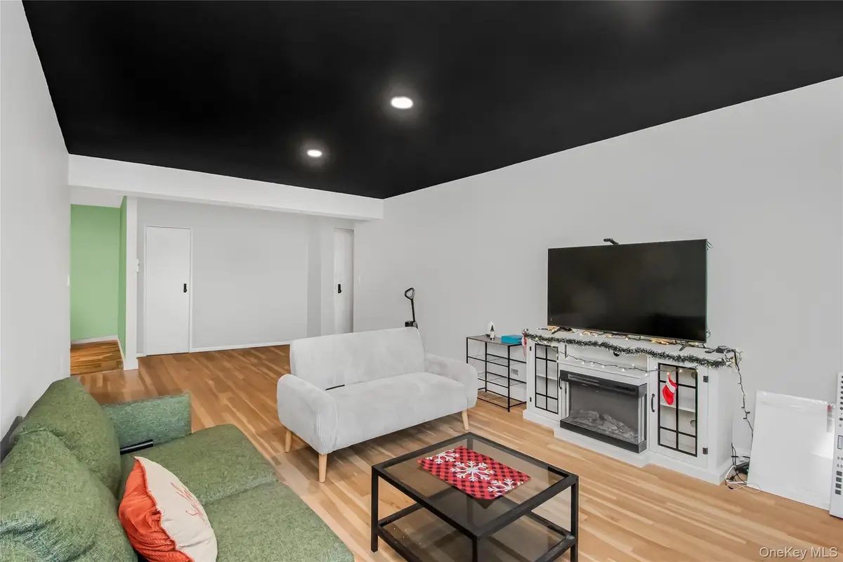 75 W 238th Street #3H, Bronx, NY 10463 - #1