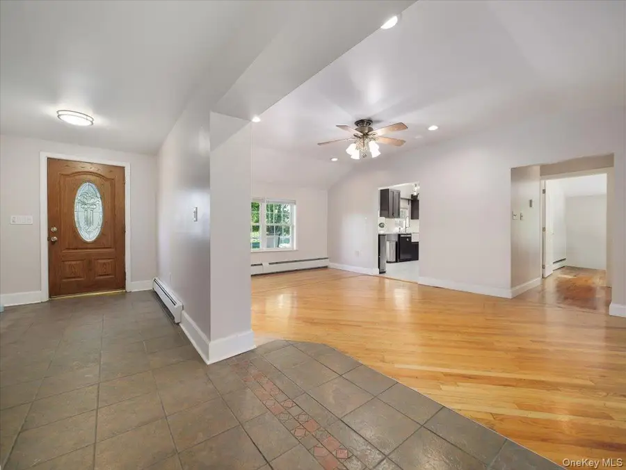 8 Acorn Drive, Montgomery, NY 12586 - #3