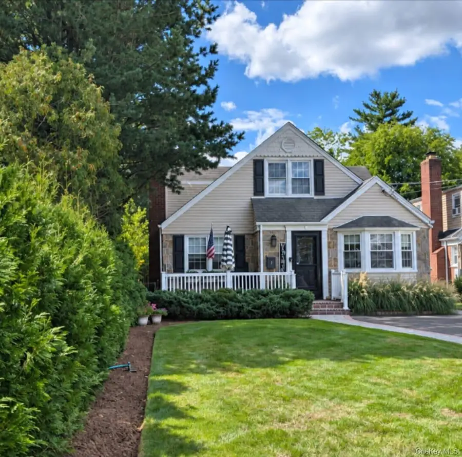 2 Windsor Place, Lynbrook, NY 11563 - #2