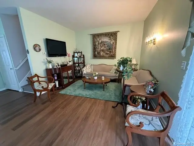 6 Daremy Circle, Medford, NY 11763 - #2