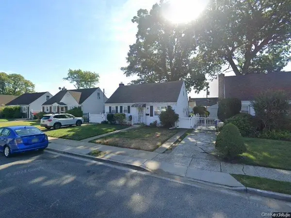 178 Warwick Rd, Elmont, NY 11003